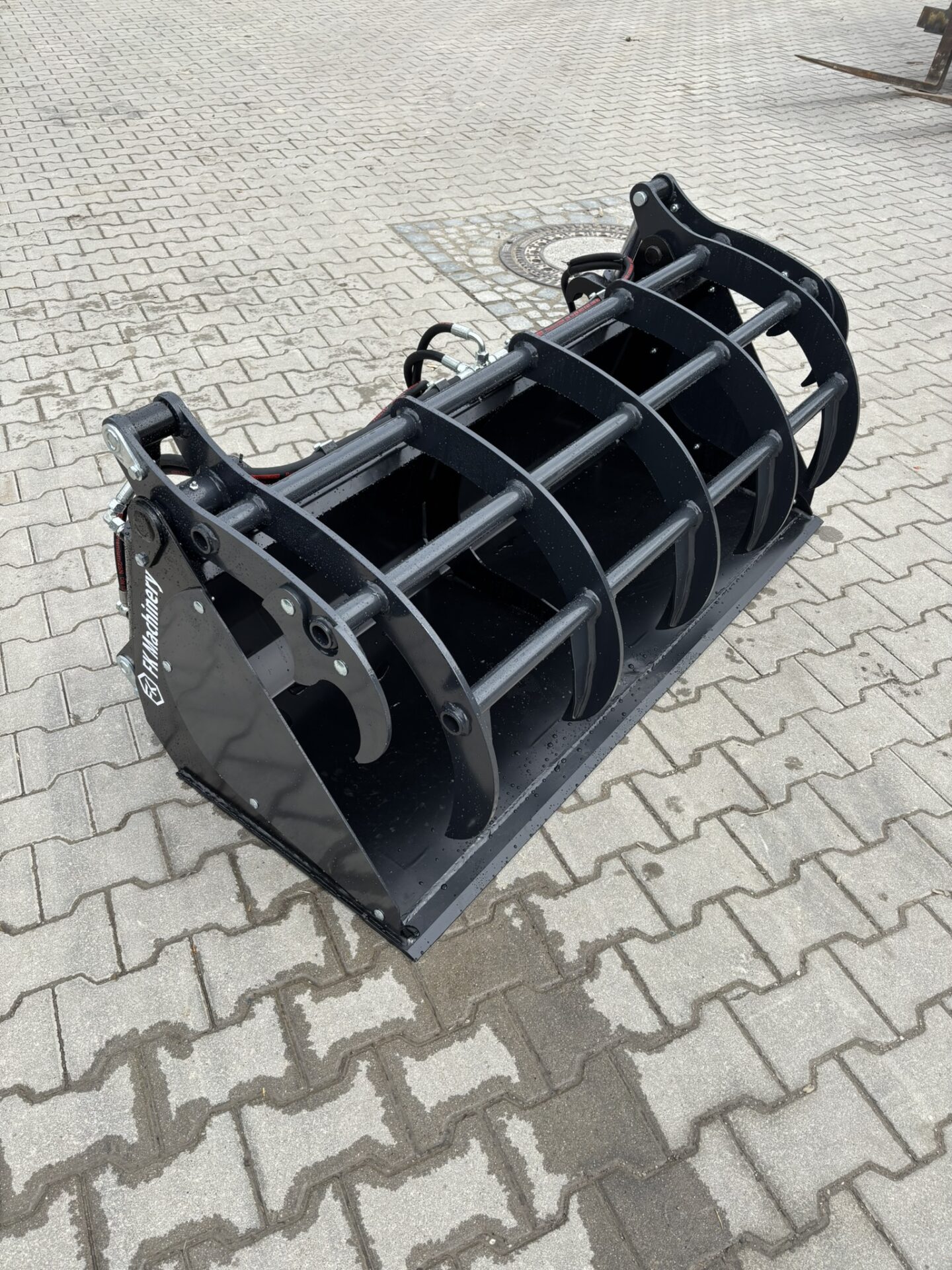 FK Machinery Greifschaufel Mini 1500 Euroaufnahme SBGB150 EU – Bild 3