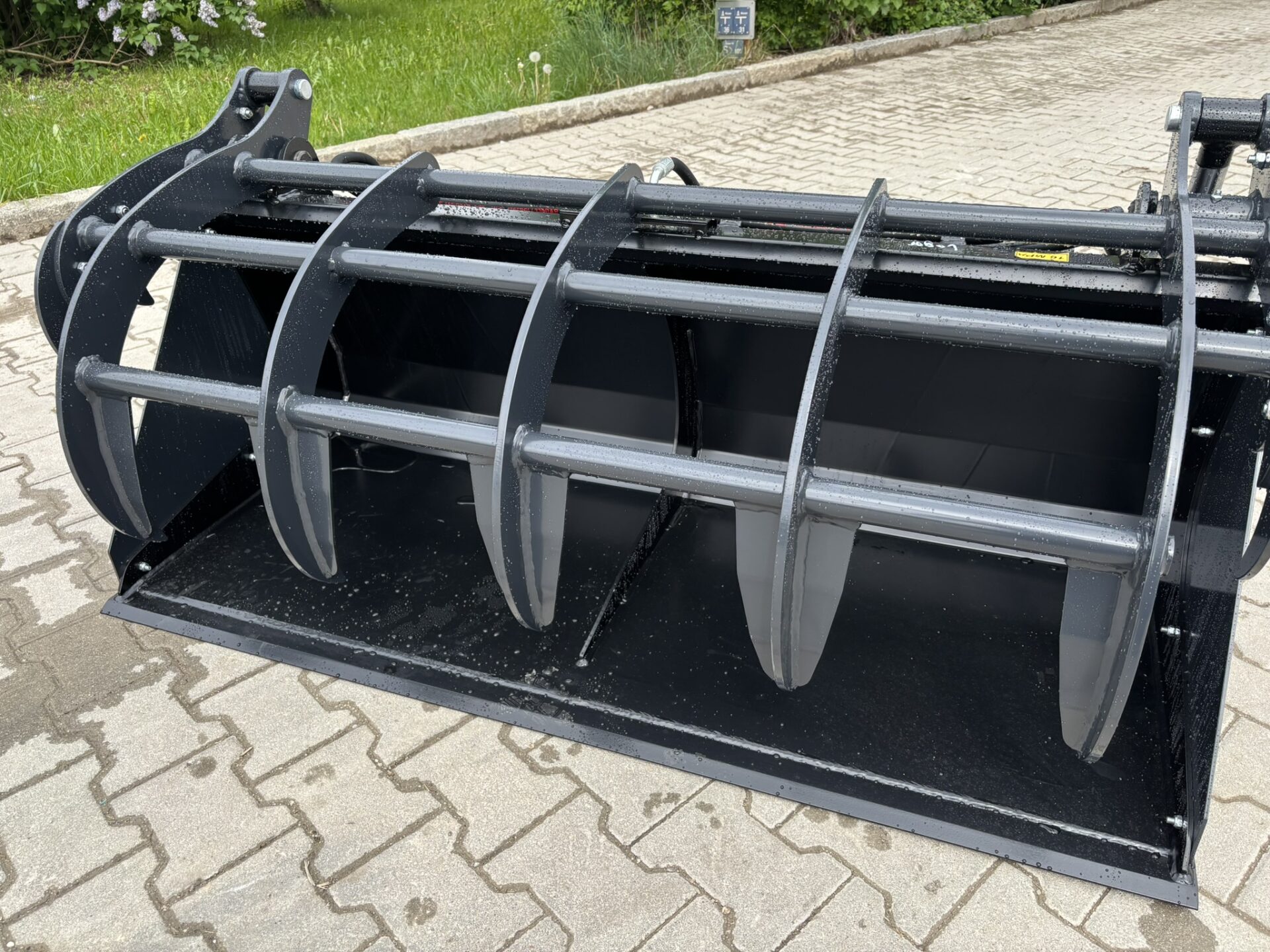 FK Machinery Greifschaufel Mini 1500 Euroaufnahme SBGB150 EU – Bild 2