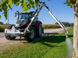 Fliegl Gießarm für Traktoren