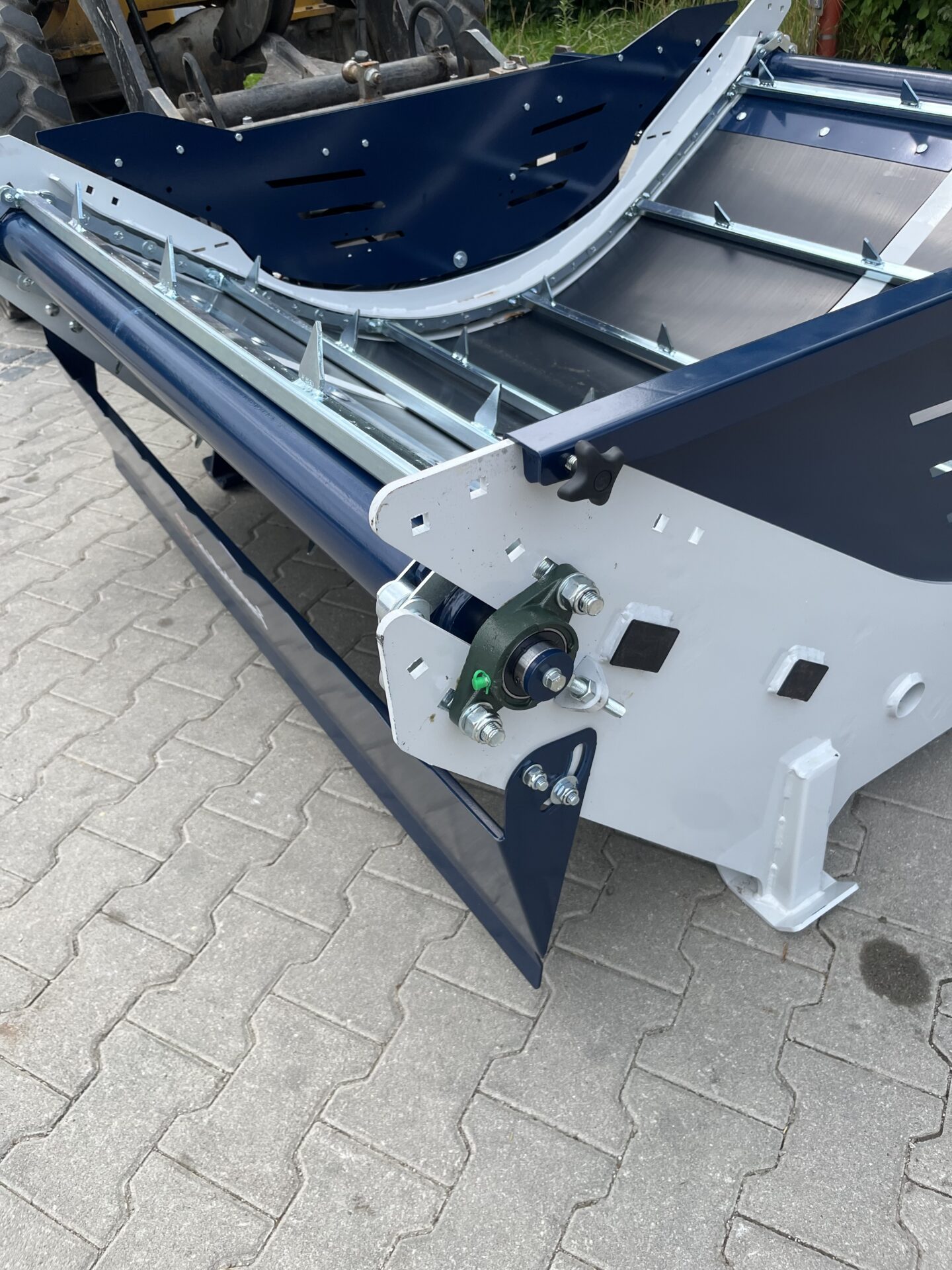 FK Machinery Rundballenabroller BPBU Euroaufnahme KAT I KAT II – Bild 10