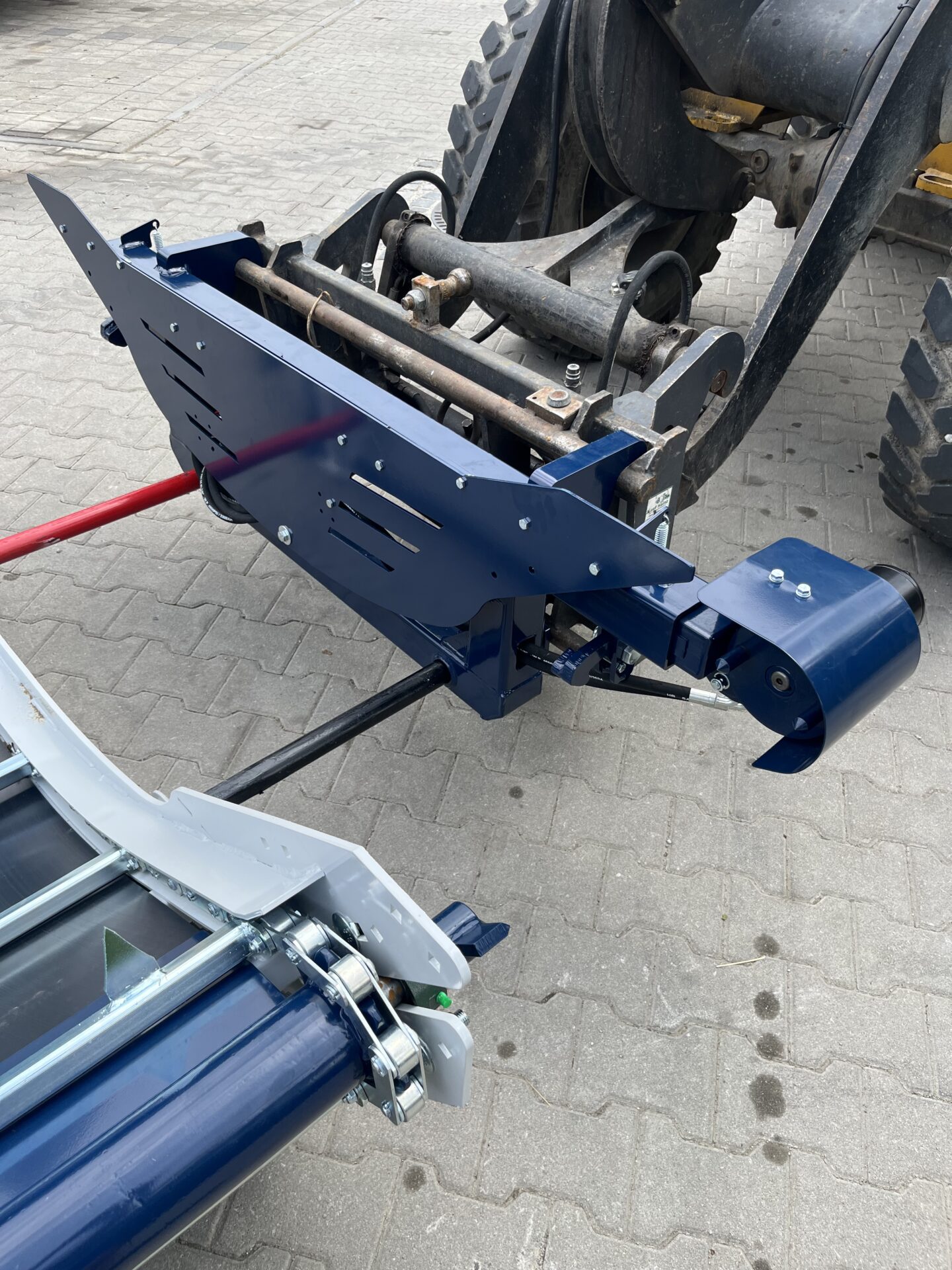 FK Machinery Rundballenabwickler mit Rotor BPBR Euroaufnahme KAT I KAT II – Bild 15