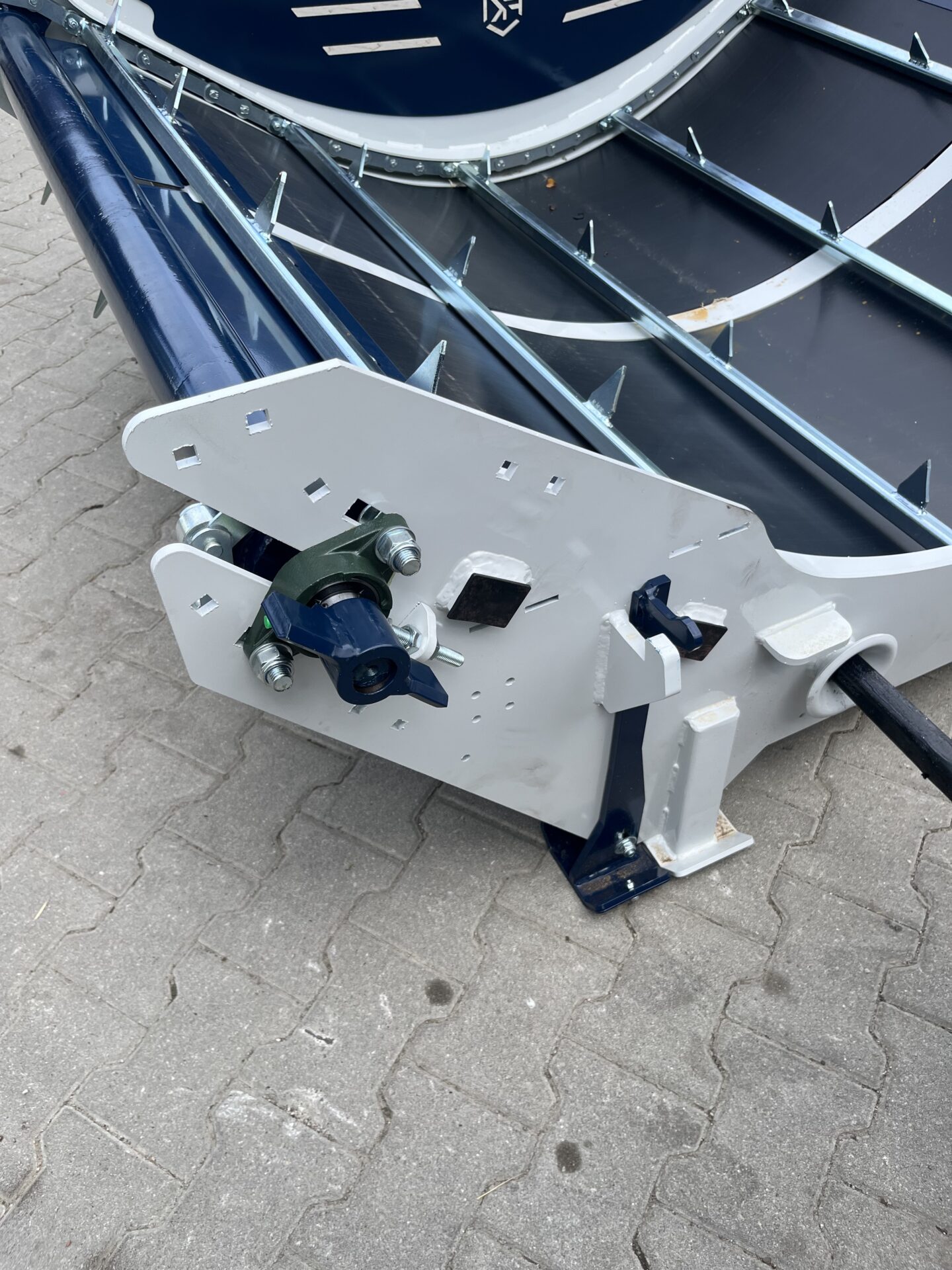 FK Machinery Rundballenabwickler mit Rotor BPBR Euroaufnahme KAT I KAT II – Bild 16