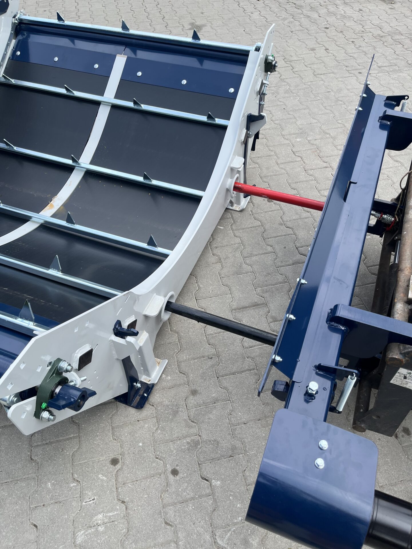 FK Machinery Rundballenabwickler mit Rotor BPBR Euroaufnahme KAT I KAT II – Bild 17