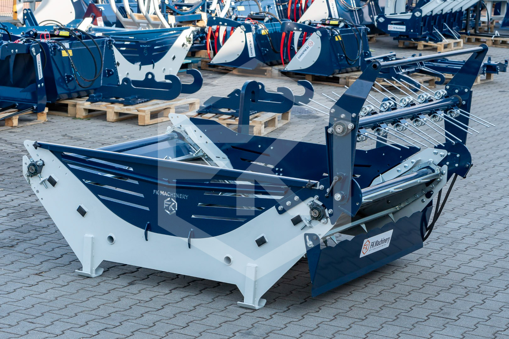 FK Machinery Rundballenabwickler mit Rotor BPBR Euroaufnahme KAT I KAT II – Bild 7
