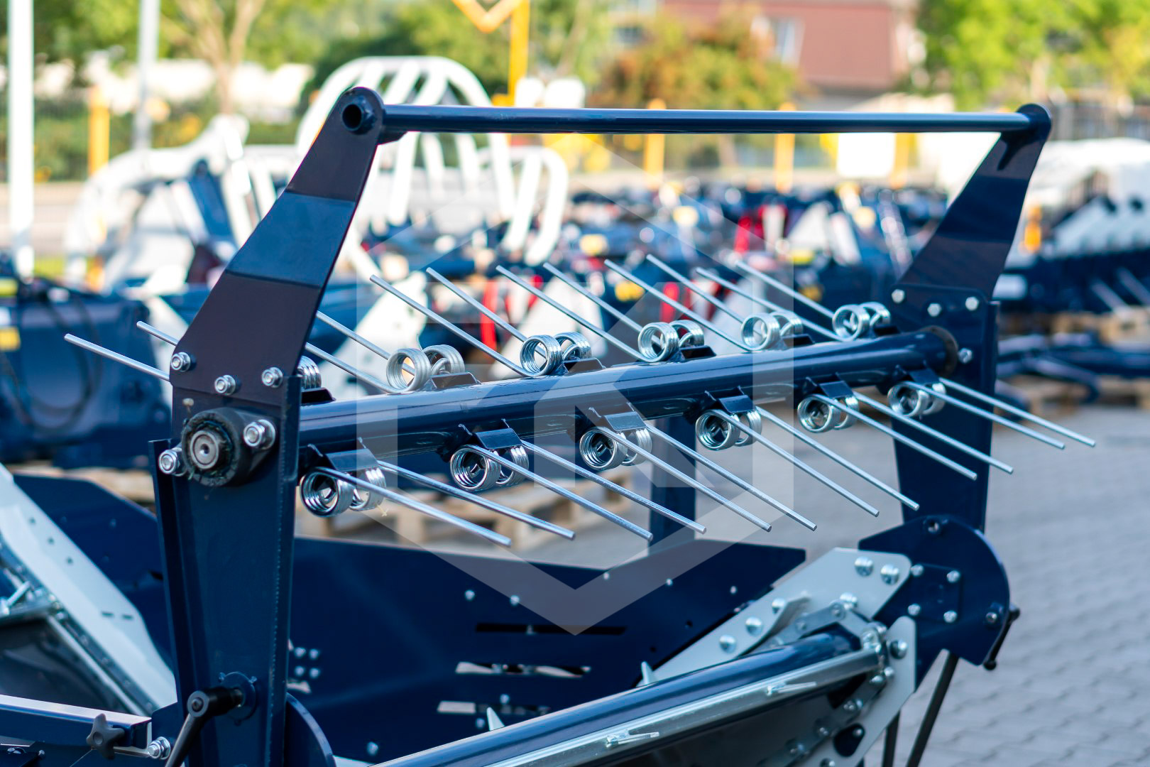 FK Machinery Rundballenabwickler mit Rotor BPBR Euroaufnahme KAT I KAT II – Bild 9