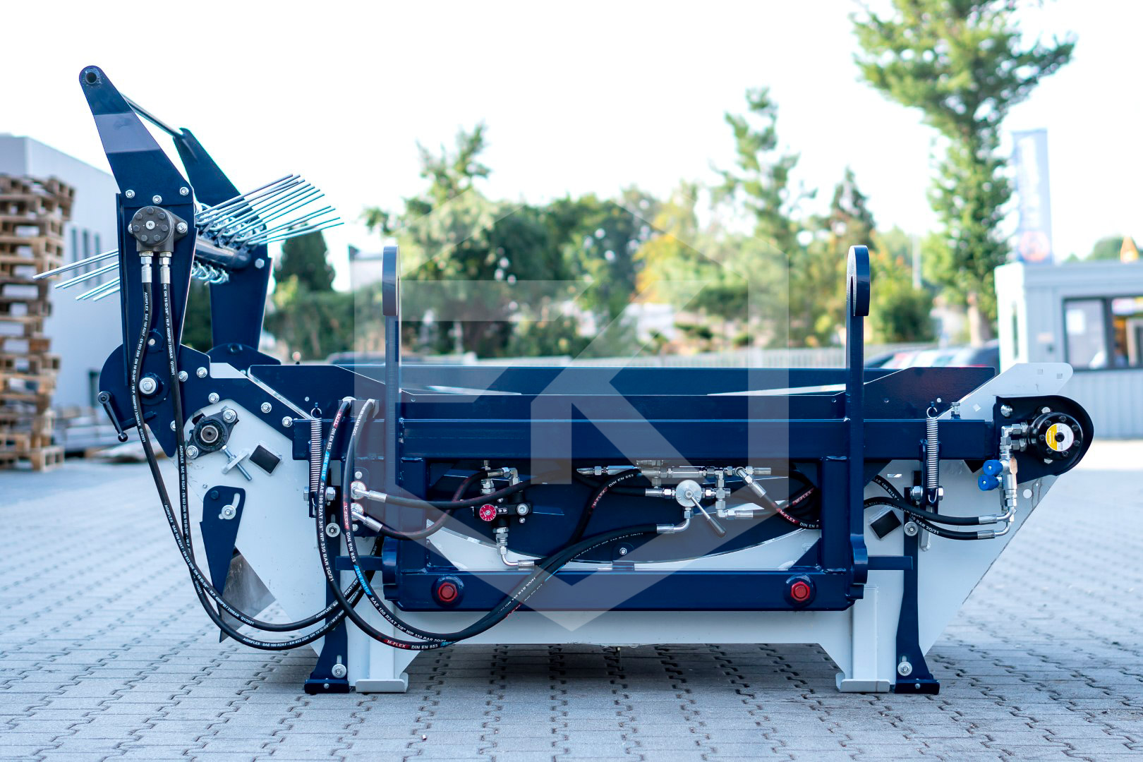 FK Machinery Rundballenabwickler mit Rotor BPBR Euroaufnahme KAT I KAT II – Bild 11