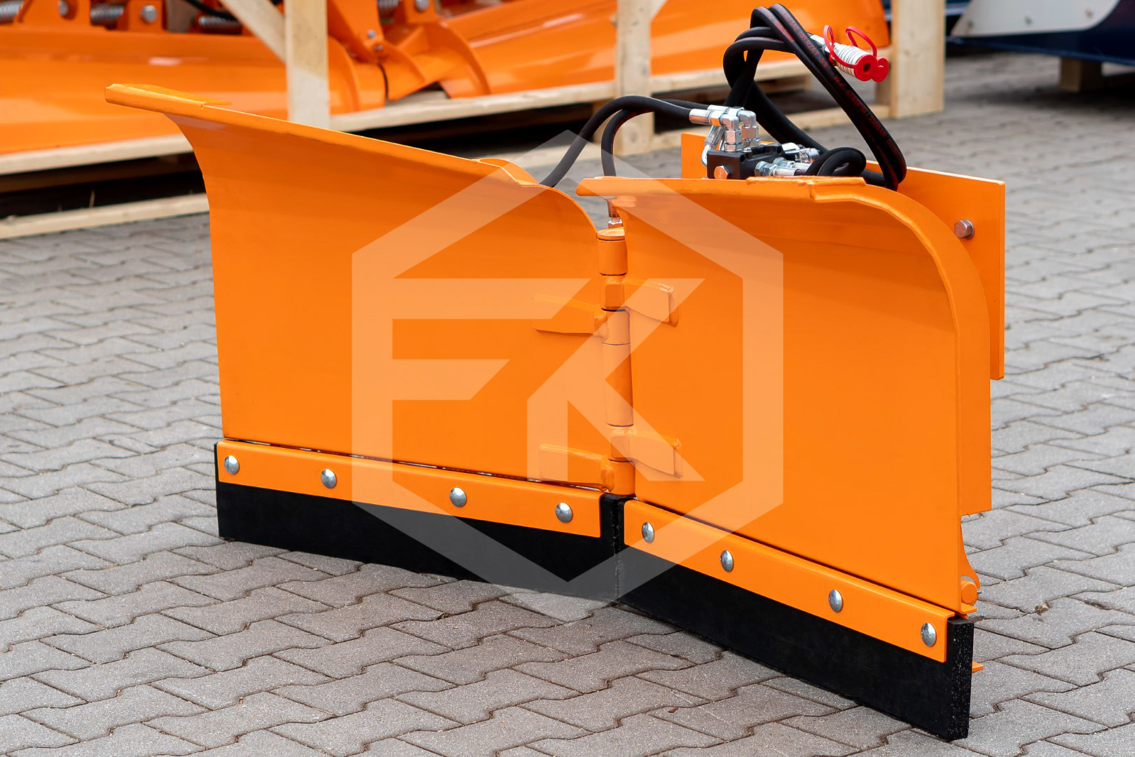 FK Machinery Schneepflug Vario Kommunal CPKV 130 Euroaufnahme Hoflader Kommunalschlepper – Bild 14