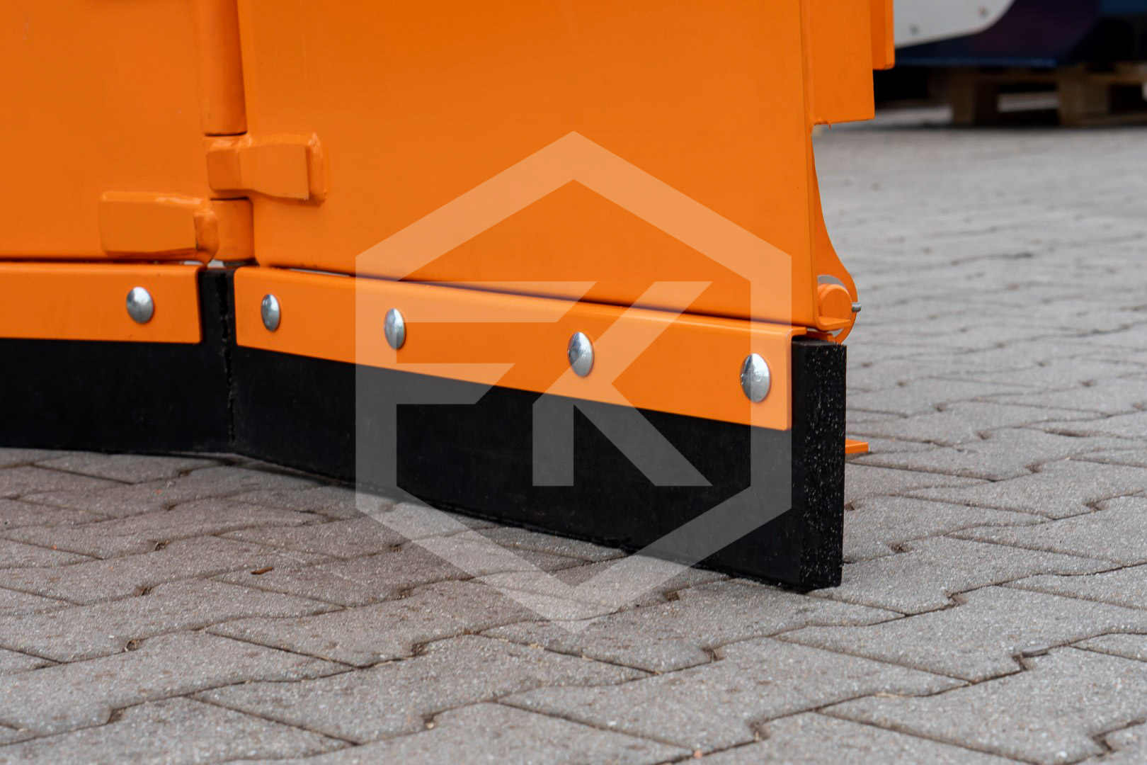 FK Machinery Schneepflug Vario Kommunal CPKV 130 Euroaufnahme Hoflader Kommunalschlepper – Bild 4